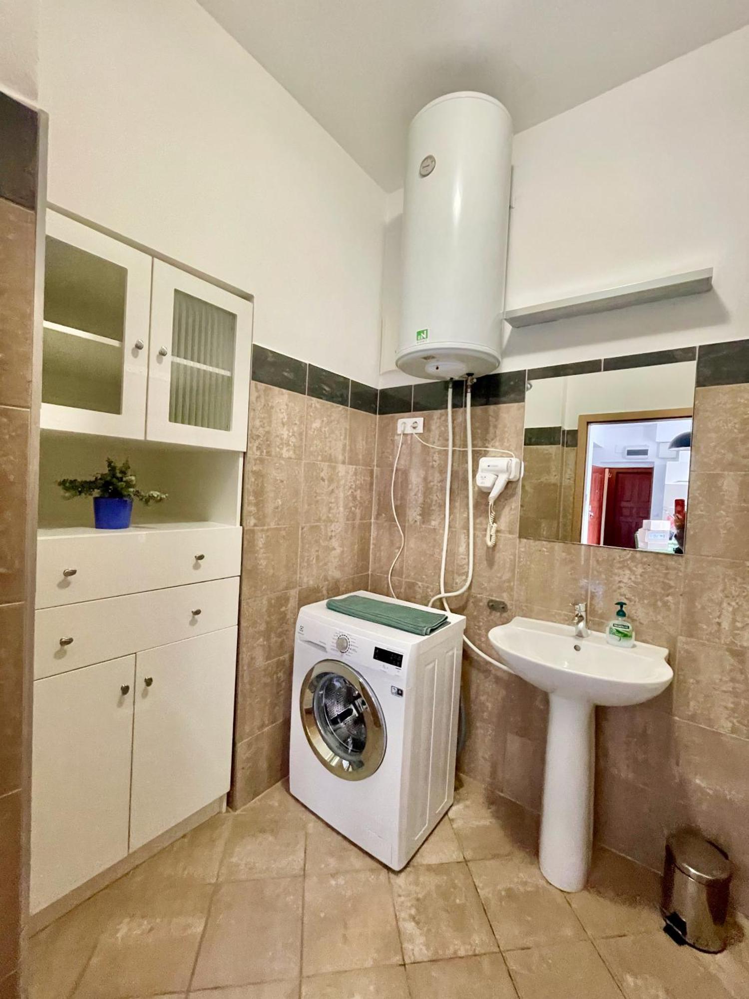 Design Apartment # Dob16 #Downtown #Nightlife Budapest Ngoại thất bức ảnh